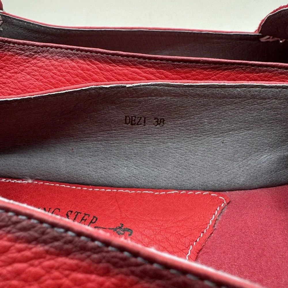 L' Artiste Spring Step Dezi Red Rose Loafers Sz 38 EU 8 US Leather Slip on Shoes